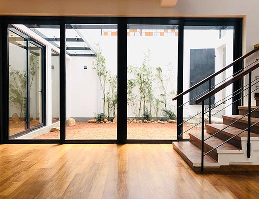 Sliding windows and staircase