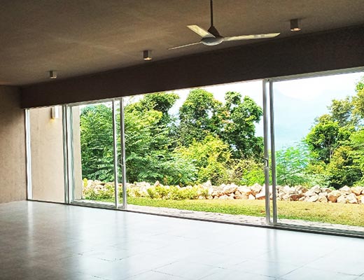 Sliding door