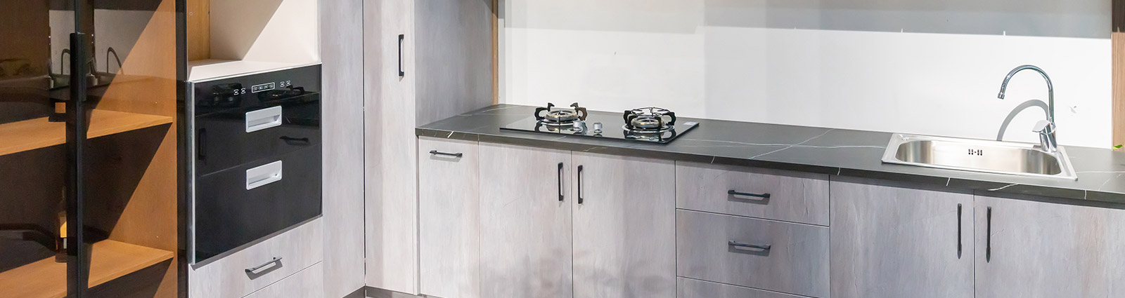 Reasons to Choose Aluminium Cupboards for Your Kitchen